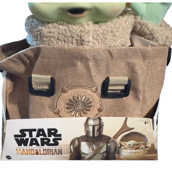 Star Wars The Mandalorian The Child 11" Talking Baby Figure In Carrying Bag - Picture 5 of 9